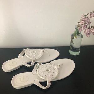 Jack Rogers white flip flop sandals